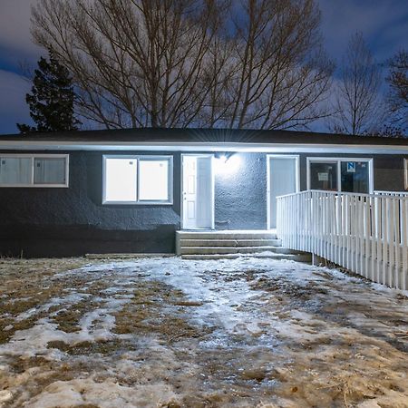 Centre Street Upper 2Bedsuite 4408 YYC Kültér fotó