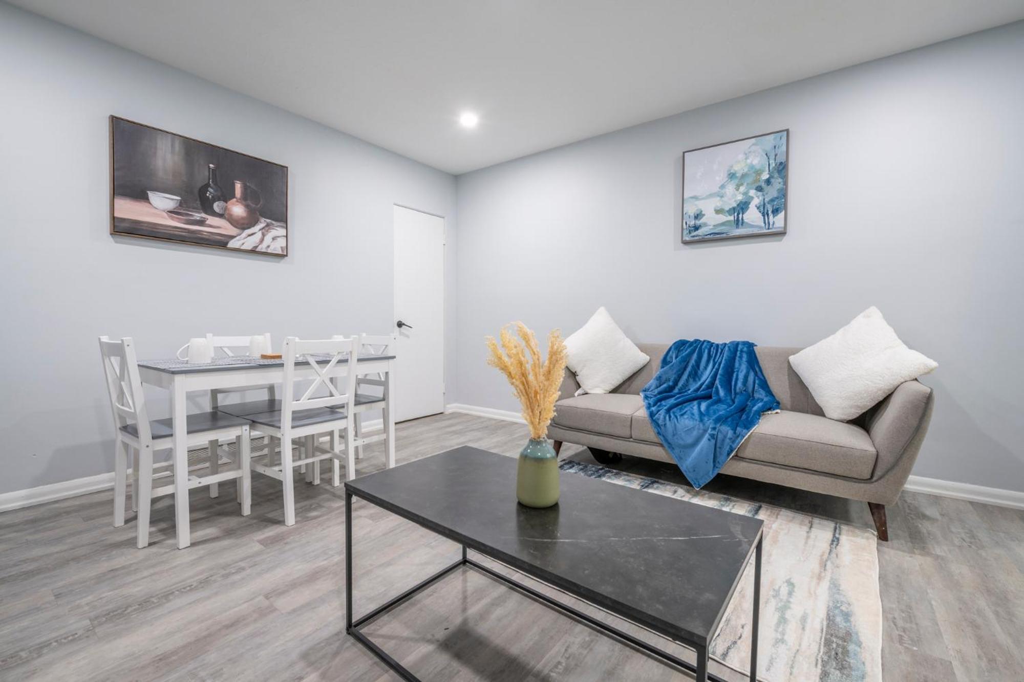Centre Street Upper 2Bedsuite 4408 YYC Kültér fotó