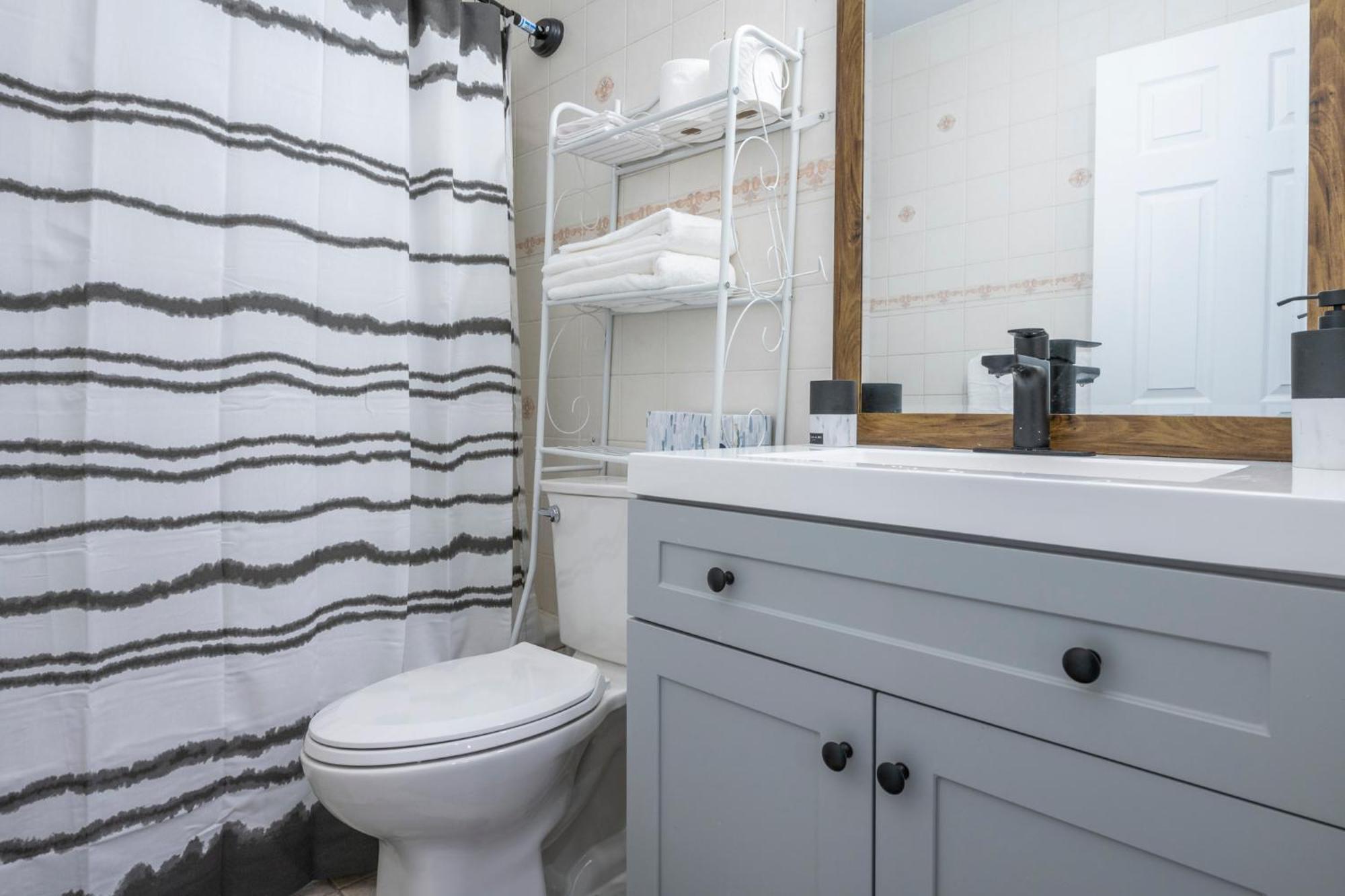 Centre Street Upper 2Bedsuite 4408 YYC Kültér fotó