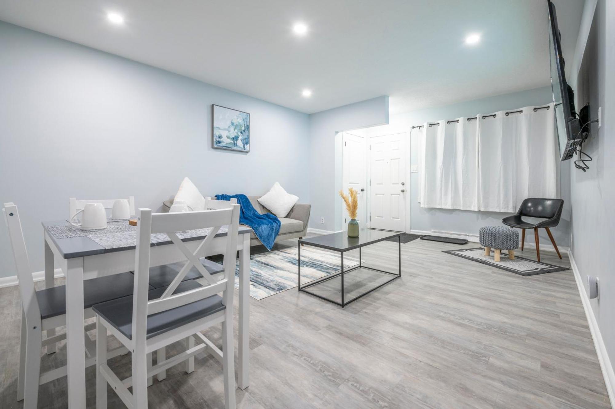 Centre Street Upper 2Bedsuite 4408 YYC Kültér fotó